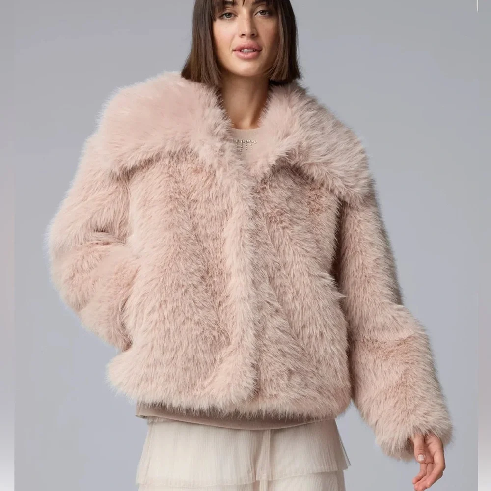 Women's Simply Vera Vera Wang Cropped Faux-Fur
Coat - Picture 1 of 7